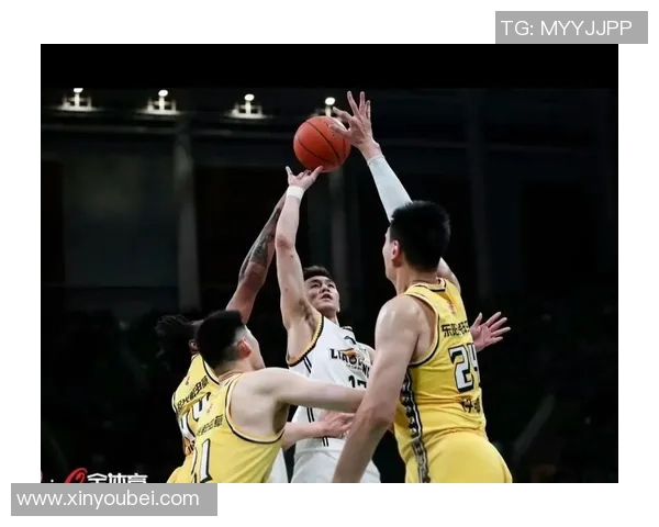 武汉篮球队包夹战术分析与成败得失探讨